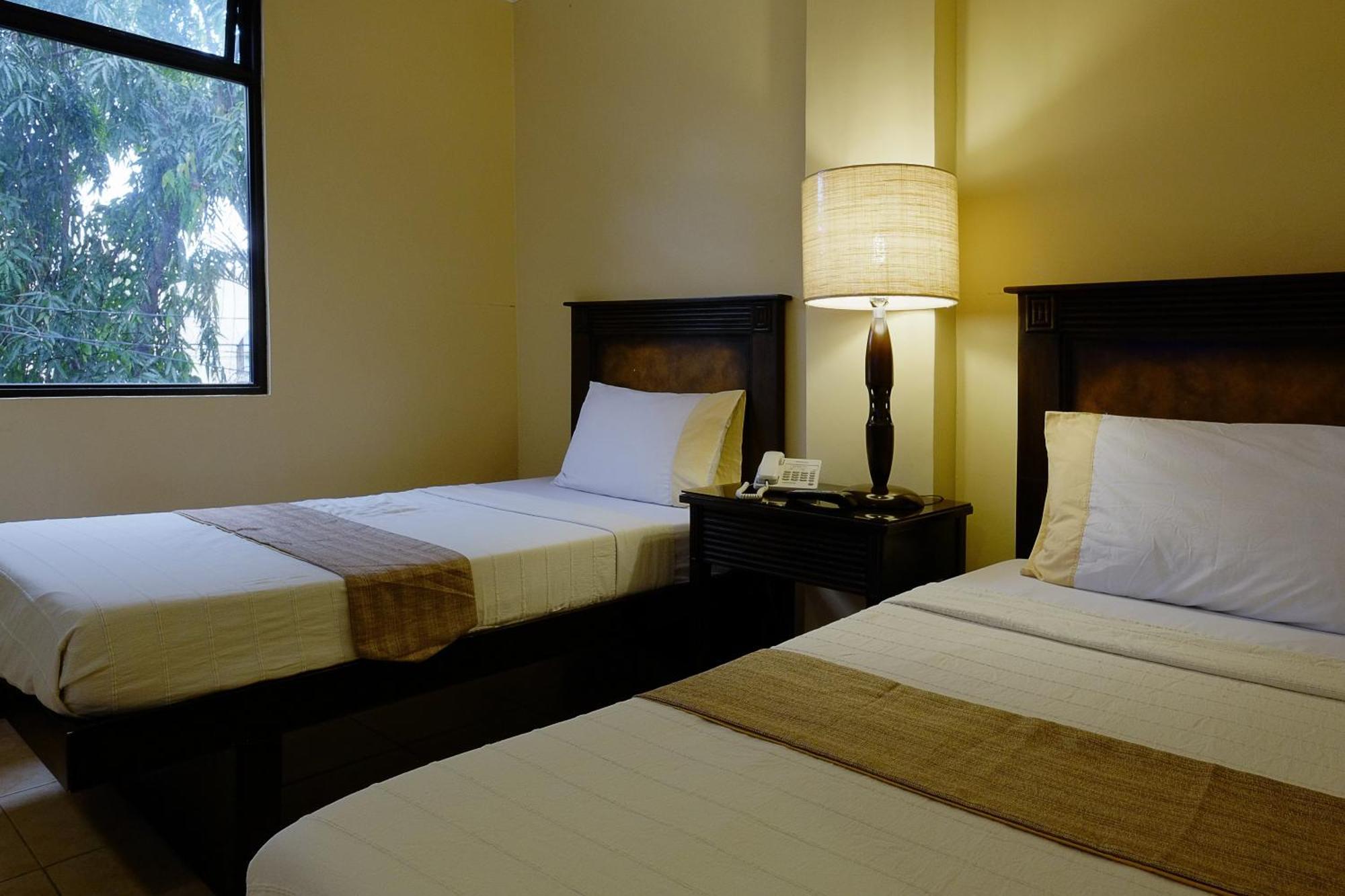 Palazzo Pensionne Cebu Rom bilde